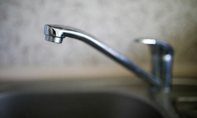 Киевлян оставили без воды и света: пострадали сотни домов, подробности