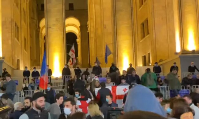 Протесты в Грузии. Фото: скриншот YouTube-видео