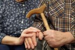 Українським пенсіонерам доплачуватимуть до пенсії, якщо розмір їх виплат менший за 10000 грн. Фото: ілюстративне з мережі