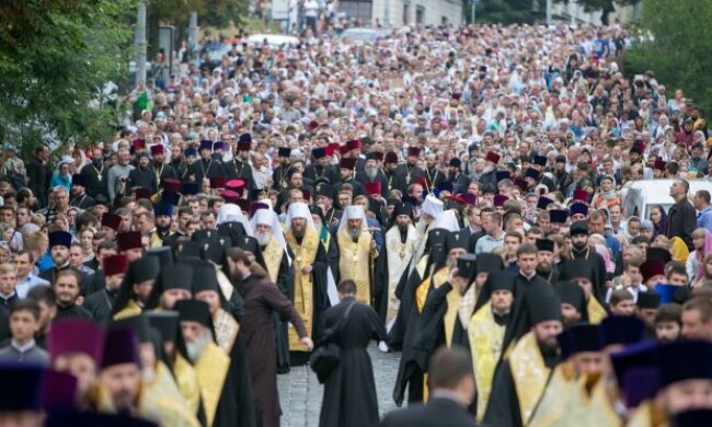 Митрополит Антоній розповів, чому віруючі УПЦ йдуть великим хресним ходом у День Хрещення Русі