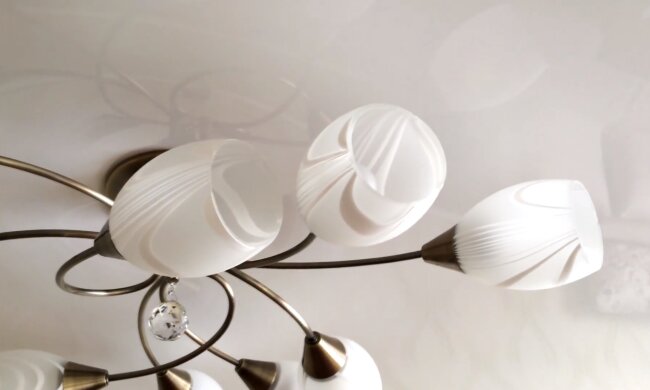 Люстра. Фото: Youtube