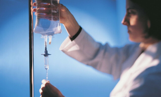 Сезон отравлений: что делать, если скушали что-то не то