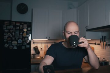 Смартфон. Фото: скриншот Youtube-видео