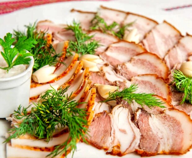 Почему перед сном нельзя есть мясо. Фото: YouTube
