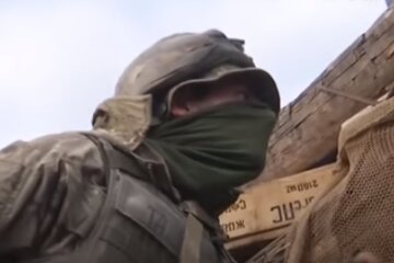 Оккупанты обстреляли украинские позиции, есть раненые. Фото: скриншот YouTube-видео