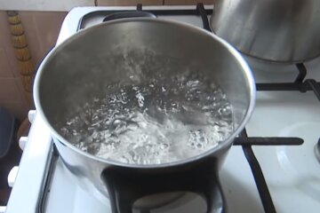 Горячая вода. Фото: скриншот YouTube-видео