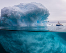 Самый большой айсберг Антарктиды, который весит триллионы тонн, двинулся в открытый океан