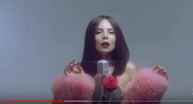 Певица Настя Каменских. Фото: скриншот YouTube.