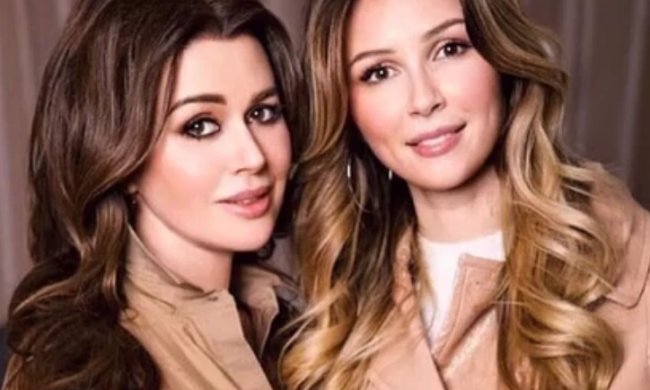 Анастасия Заворотнюк с дочкой. Фото: youtube