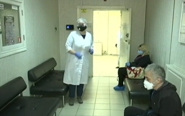 Польша начала переманивать украинских врачей. Фото: скриншот YouTube-видео