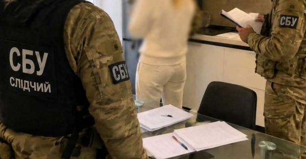 ЗМІ повідомили, що начальник юридичного департаменту ДП "Ліси України" з Луцька Наталія Молочко вимагала хабар від директора ТОВ "РедМет" Олега Богельського