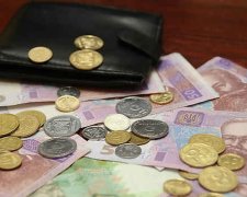 Деньги на столе, фото: novegittja.pp.ua