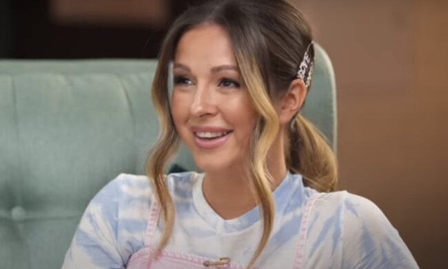 Нюша. Фото: скриншот YouTube