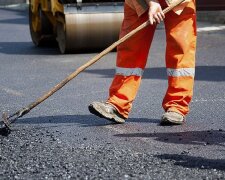Шляхопровід на з'їзді з проспекту Науки на Столичне шосе в Києві