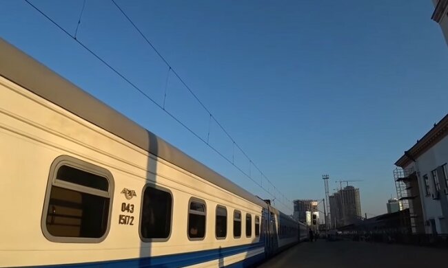 Поезд к морю. Фото: скриншот Youtube