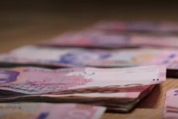 Гроші. Фото: скріншот YouTube-відео