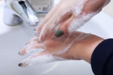 Мытье рук. Фото: скриншот YouTube