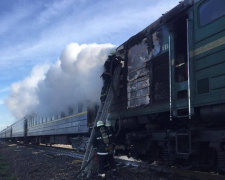 В Украине на ходу загорелся поезд, фото - ГСЧС Николаевской области