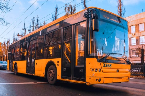 Общественный транспорт в Киеве. Фото: Информатор Киев - Informator.ua