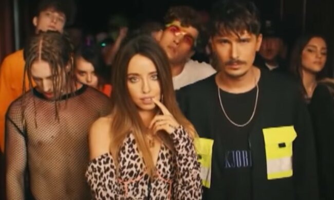 Время и Стекло. Фото: скирншот Youtube