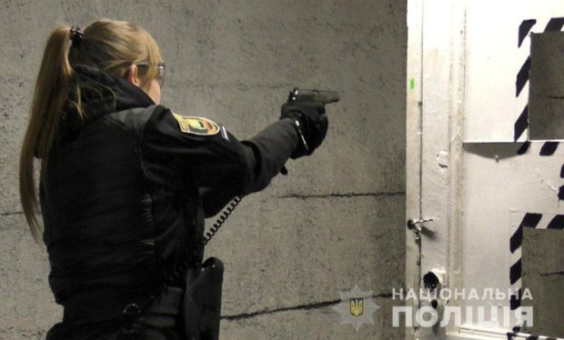Полицейские устроили себе тир в прифронтовом Торецке