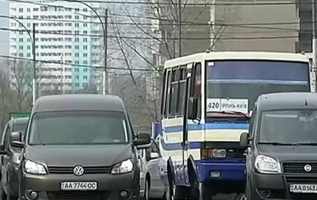Киев, транспорт. Фото: скриншот Youtube
