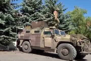 Российские оккупанты. Фото: YouTube, скрин
