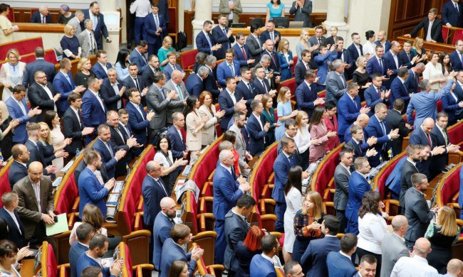 Романенко рассказал об инвалидизации Рады: сейчас как при Януковиче и Порошенко