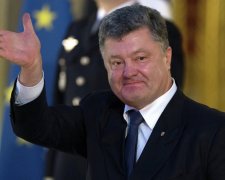 Банк Порошенко купил у Украины долгов на миллиарды