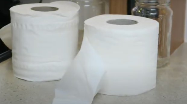В Украине стало больше туалетной бумаги. Фото: YouTube