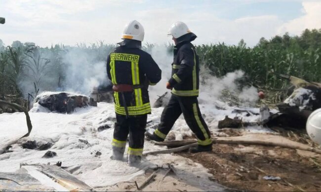 На Киевщине упал и загорелся самолет. Фото: скриншот фото ГСЧС