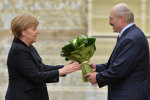 Меркель и Лукашенко. Фото: скриншот видеозаписи