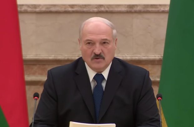 Лукашенко рассказал о переносе послания. Фото: скрин youtube