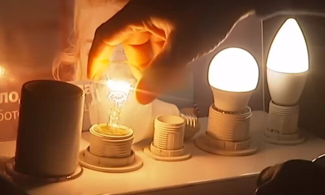 Лампочки. Фото: скріншот YouTube-відео