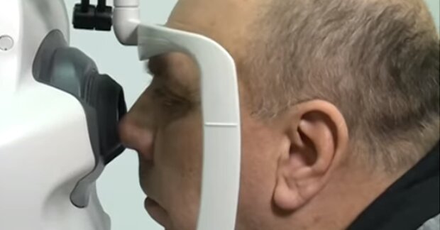 Офтальмологи перечислили опасные симптомы, указывающие на болезнь глаз. Фото: скрин YouTube