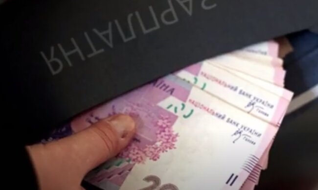 Украинцам в цифрах показали, как менялись зарплата и достаток на протяжении 29 лет