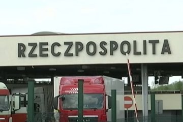 Консульства Польшив Украине начали выдавать визы сезонным рабочим. Фото: скриншот YouTube