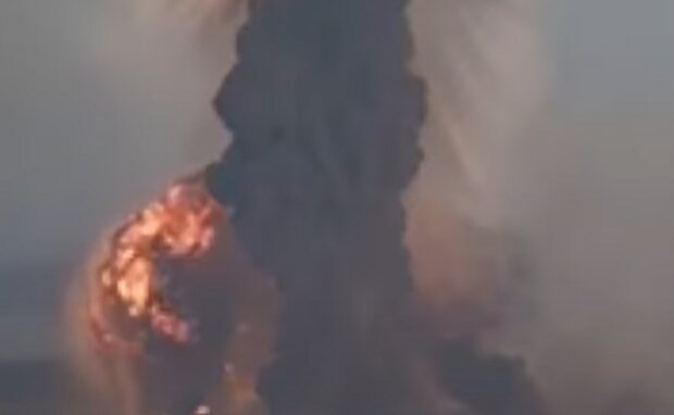 Столб дыма. Фото: скрин видео