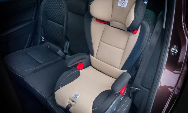 Детское автомобильное кресло