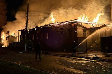 Ночной удар по Полтавщине: спасатели показали последствия - это ад