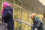 В Украине аферисты обманули пенсионерку на крупную сумму. Фото: YouTube, скрин