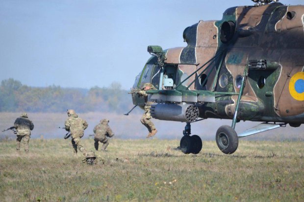 В Донецкую область отправили вертолеты со спецназом. Подробности