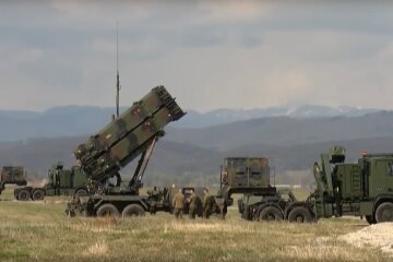 Військова техніка. Фото: скріншот YouTube-відео