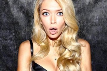 Дочь Веры Брежневой сразу после школы начала показывать фото в мини-купальнике