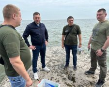 У Каховському водосховищі триває обміління, а в Дніпрі - хімікати та нафта: Держекоінспекція взяла проби води