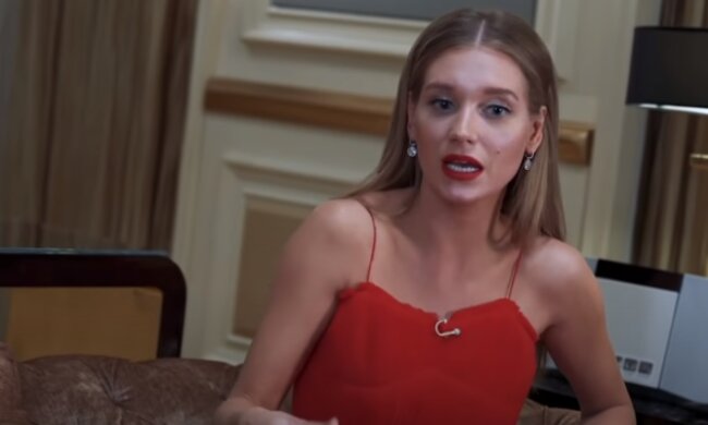 Кристина Асмус: Скриншот YouTube