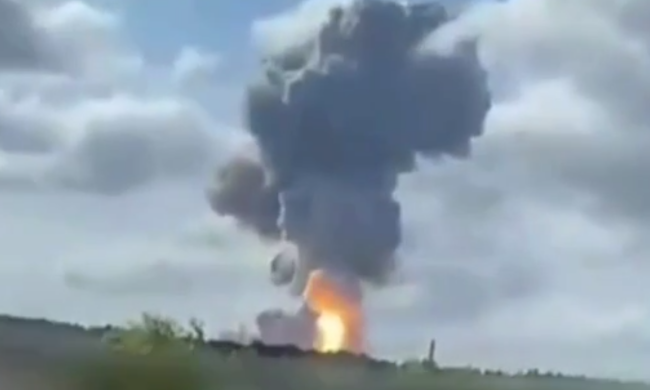 На россии произошел прилёт по заводу - взорвался пороховой цех, видео