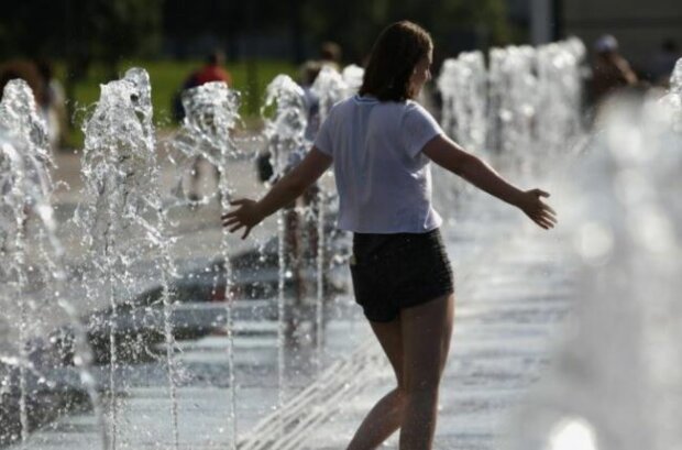 Без воды не выжить: аномальная жара возвращается в Днепр, подробности