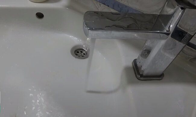 Вода. Фото: YouTube, скрін