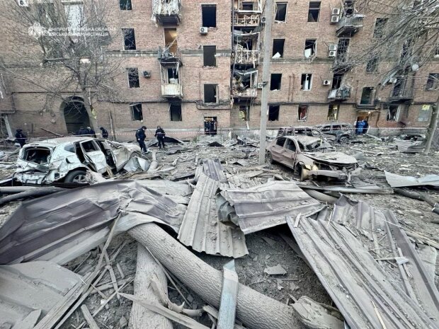 Сотни "шахедов" и десятки ракет: орки массово атаковали Украину, последствия тяжёлые - фото, видео